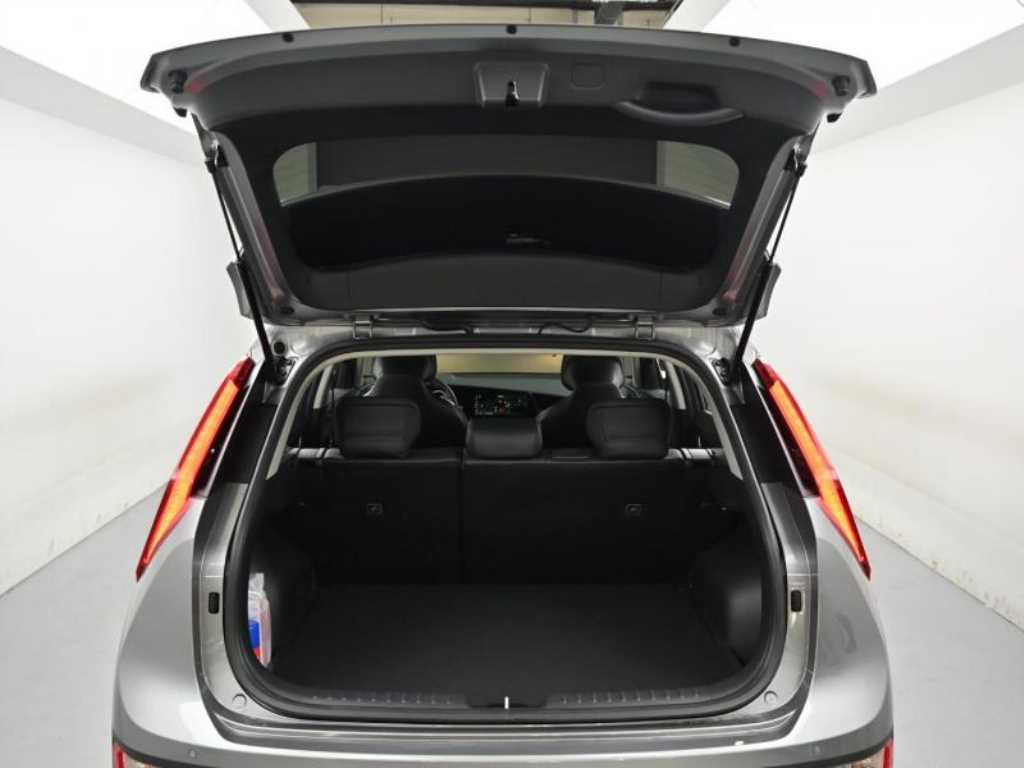 Kia Niro — photo 19
