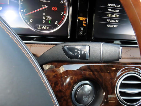 Mercedes-Benz S-Class — photo 11