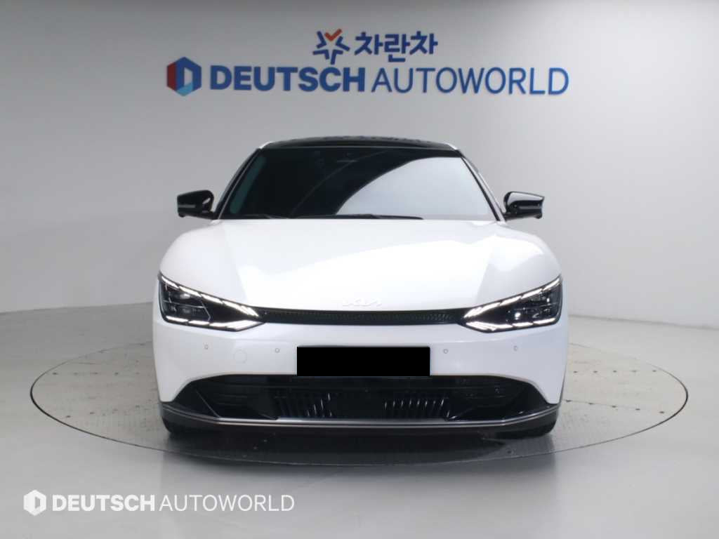 Kia EV6 — photo 03