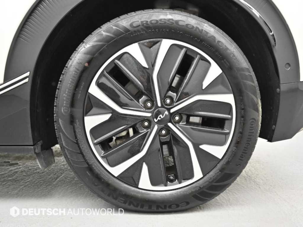 Kia EV6 — photo 05