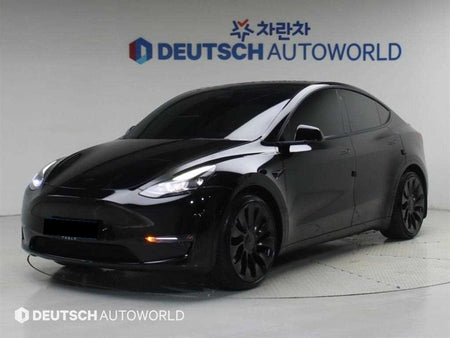 Tesla Model Y — photo 01