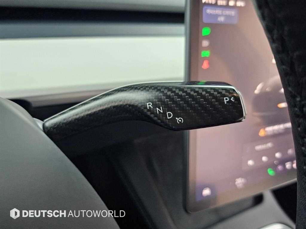 Tesla Model Y — photo 09