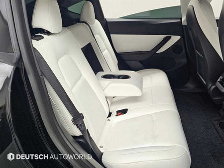 Tesla Model Y — photo 12