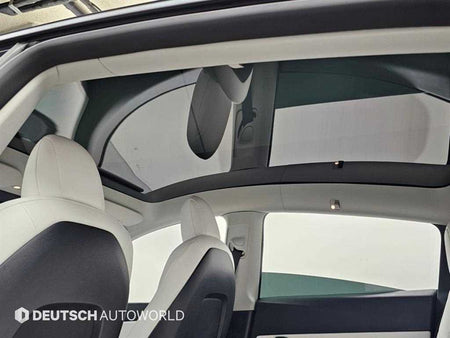 Tesla Model Y — photo 18