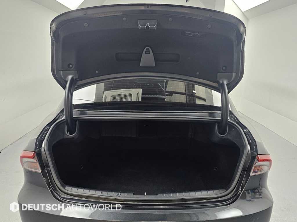 Hyundai Grandeur — photo 19