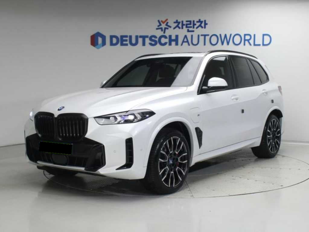 BMW X5 — photo 01