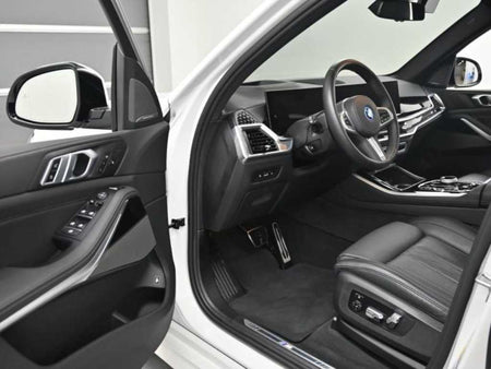 BMW X5 — photo 11