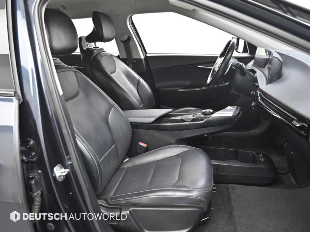 Kia EV6 — photo 10