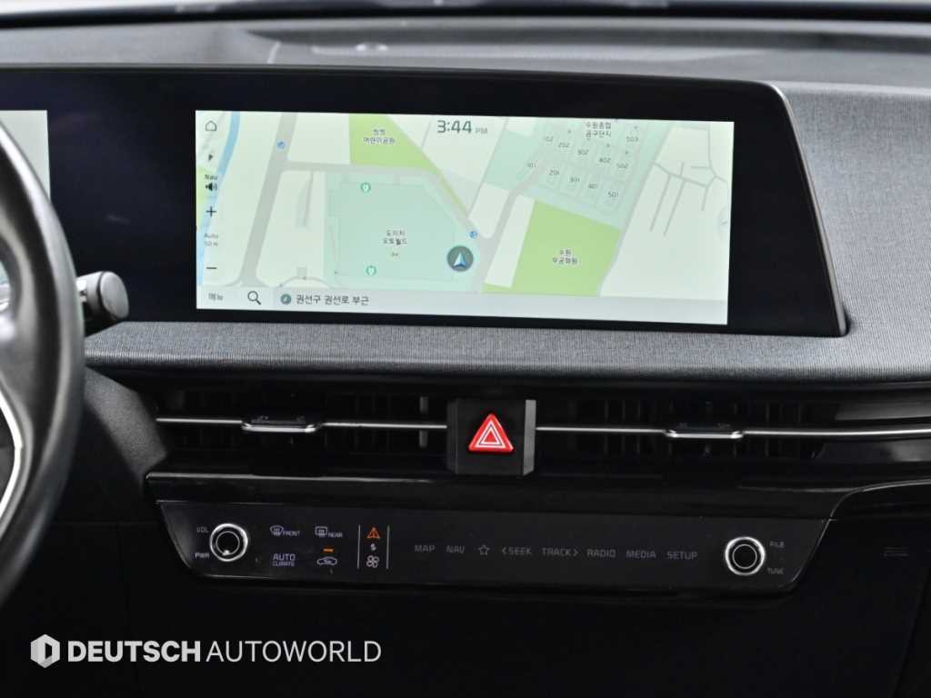 Kia EV6 — photo 14