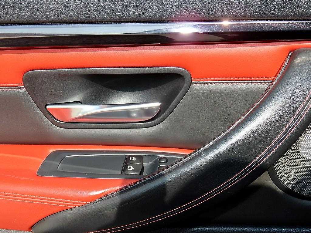 BMW M4 — photo 12