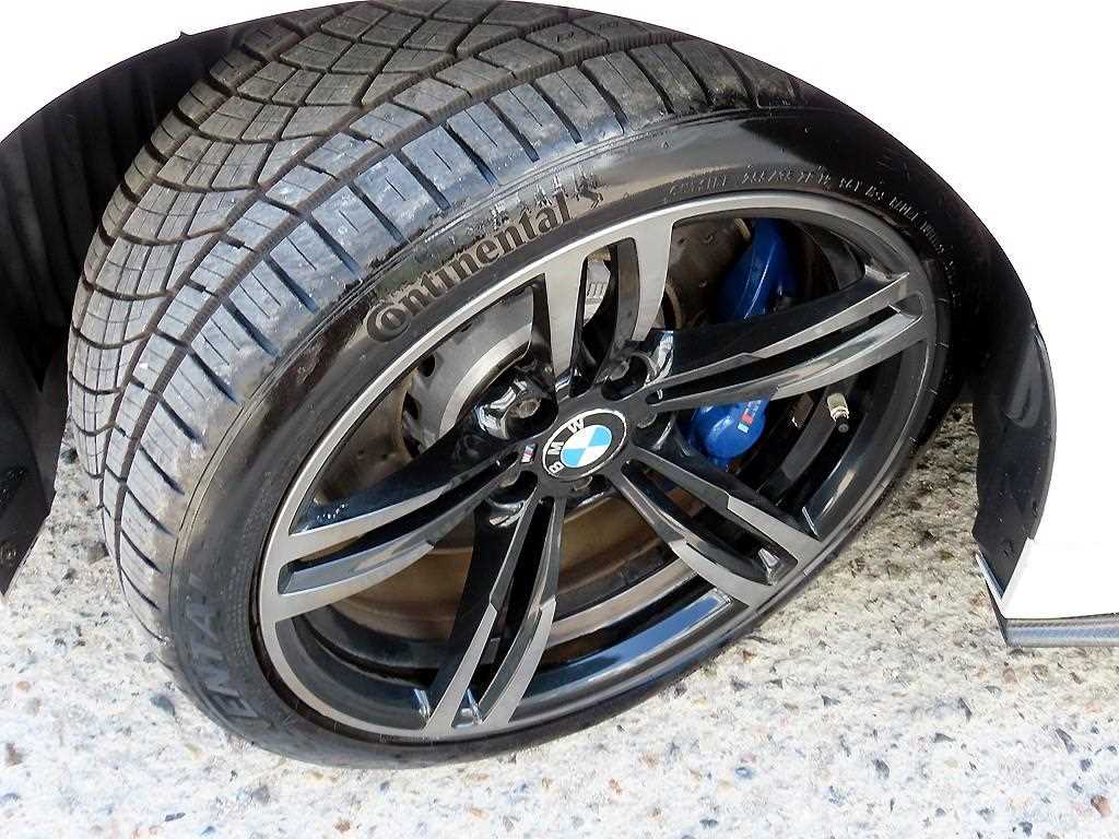 BMW M4 — photo 19