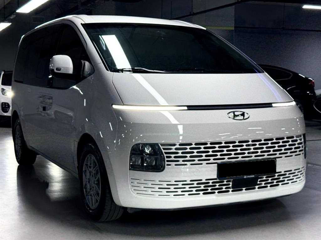 Hyundai Staria — photo 01