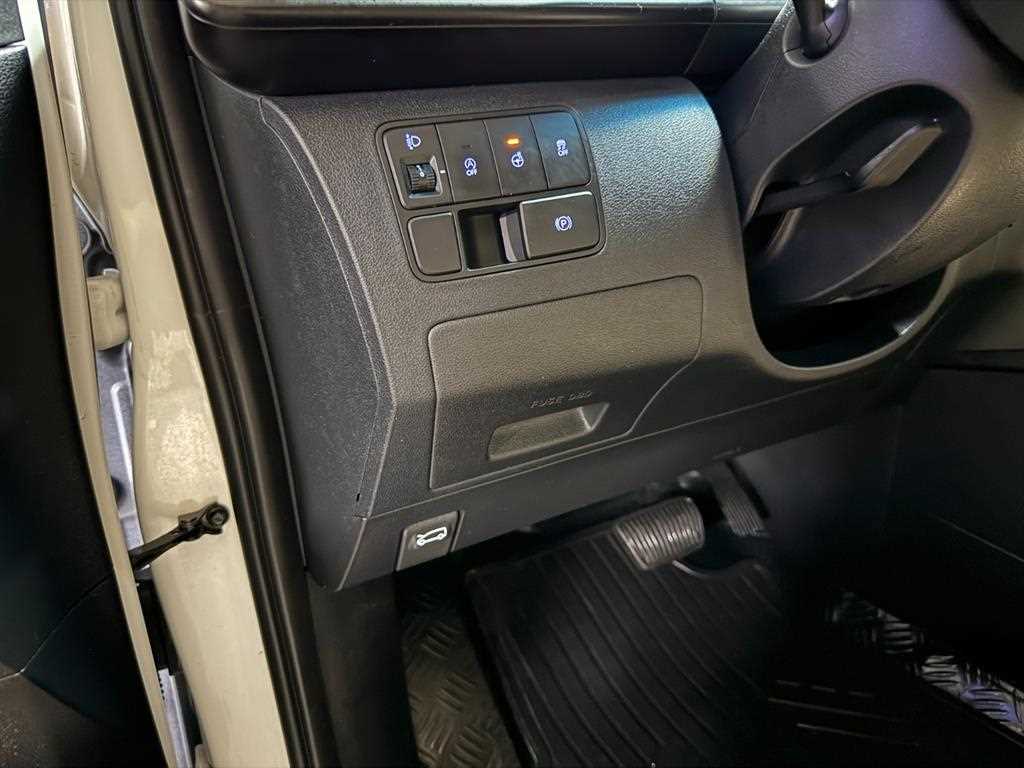 Hyundai Staria — photo 07