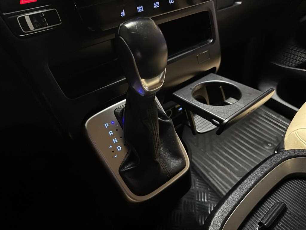 Hyundai Staria — photo 13