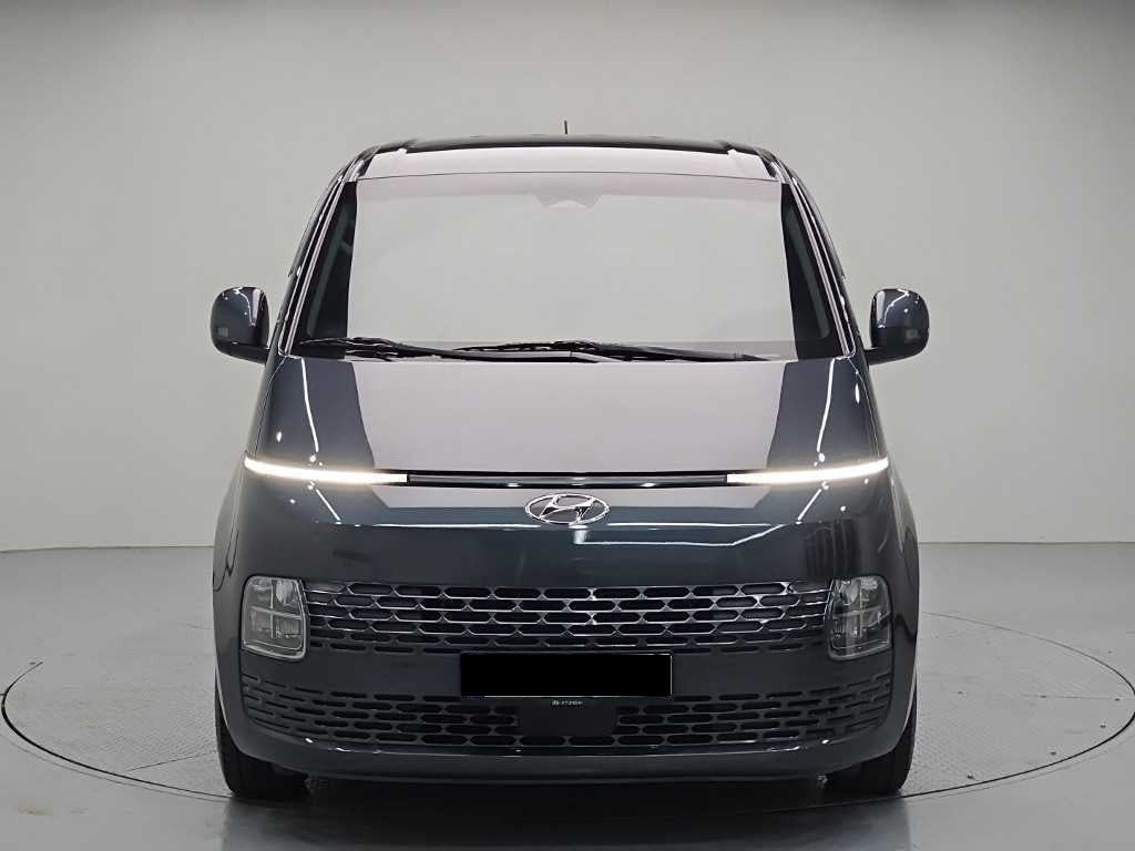Hyundai Staria — photo 02