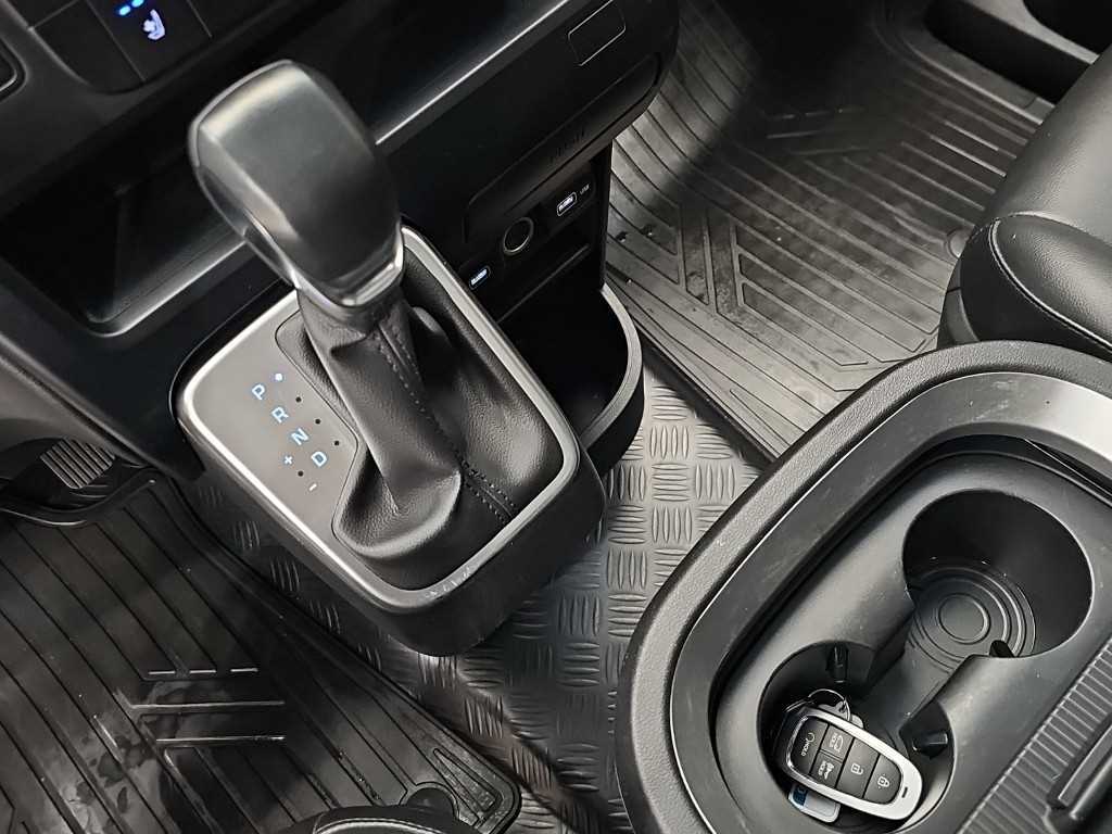 Hyundai Staria — photo 08