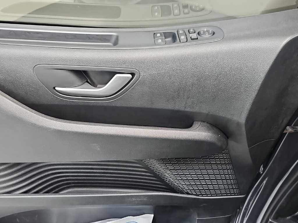 Hyundai Staria — photo 14