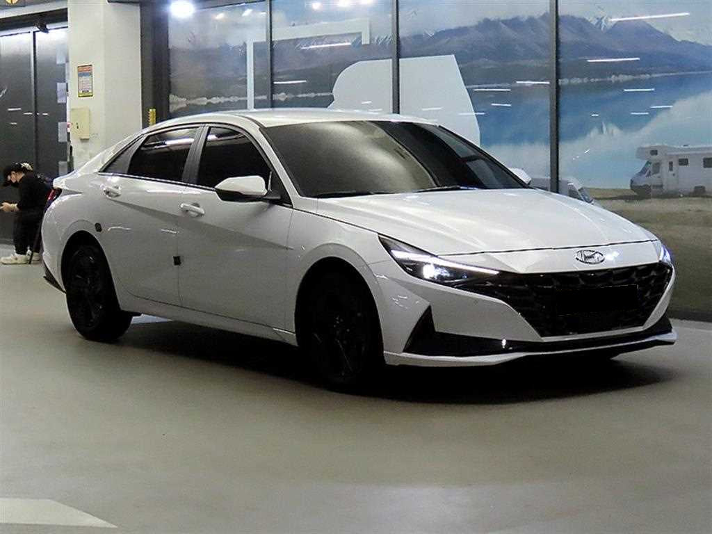 Hyundai Avante — photo 01