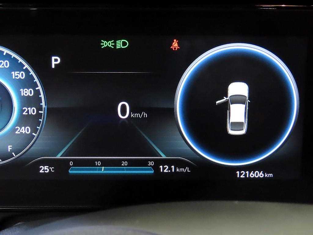 Hyundai Avante — photo 09