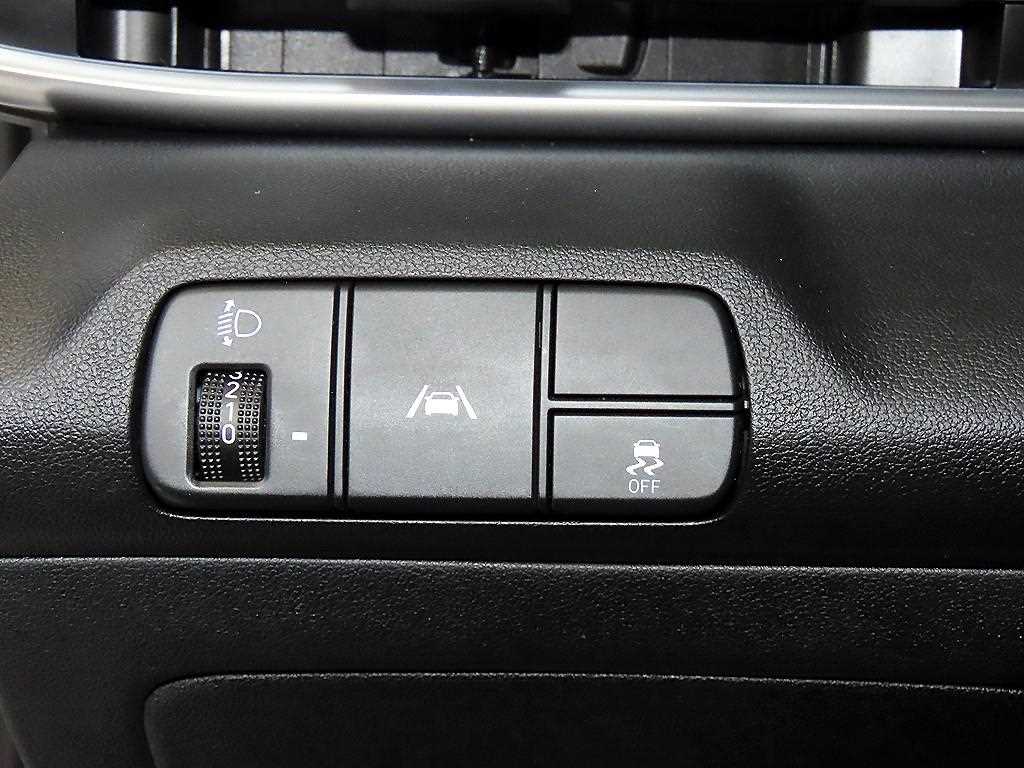 Hyundai Avante — photo 14