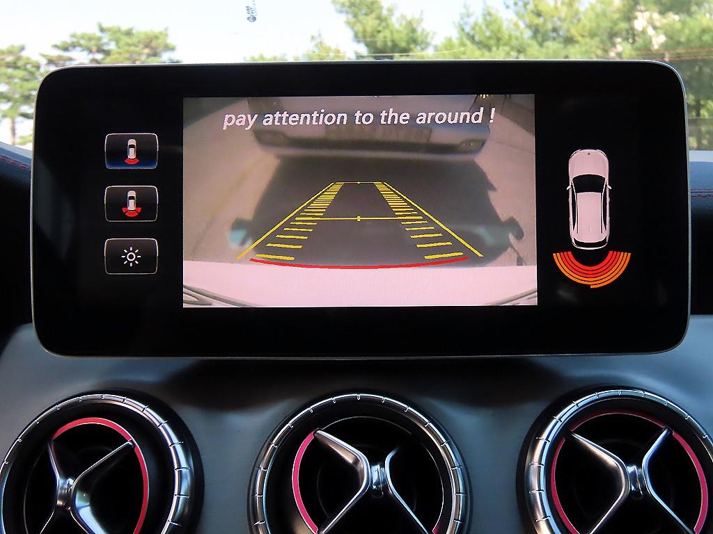 Mercedes-Benz CLA-Class — photo 15