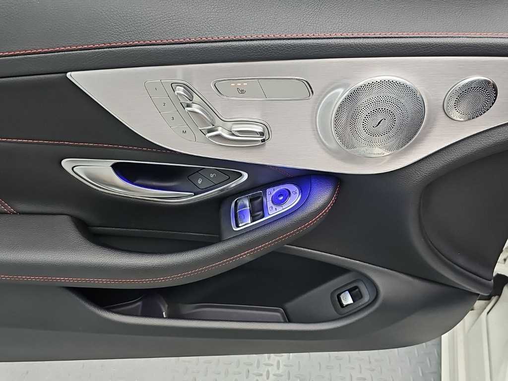 Mercedes-Benz C-Class — photo 16