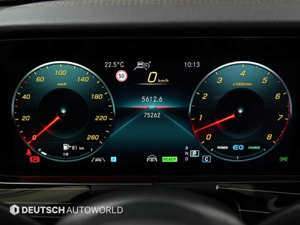 Mercedes-Benz E-Class — photo 08