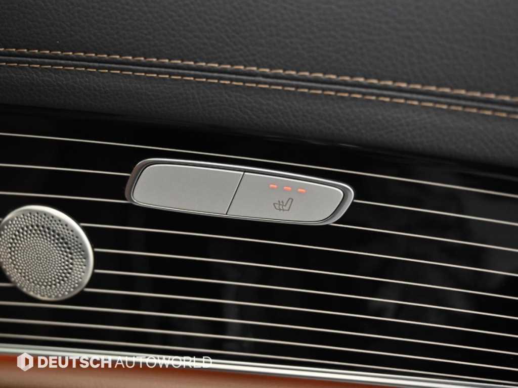 Mercedes-Benz E-Class — photo 16