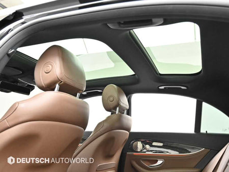 Mercedes-Benz E-Class — photo 18