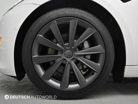 Tesla Model 3 — photo 05