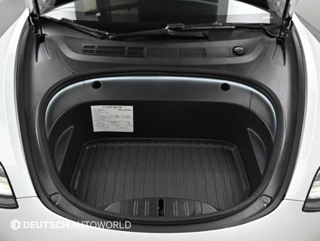 Tesla Model 3 — photo 06