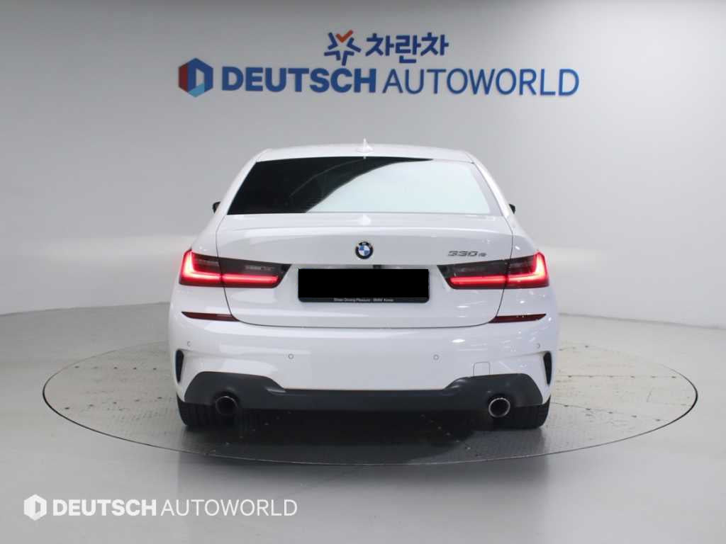 BMW 3-Series — photo 04
