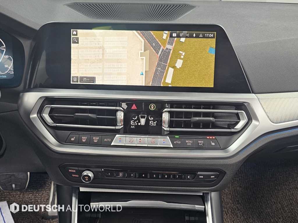 BMW 3-Series — photo 14