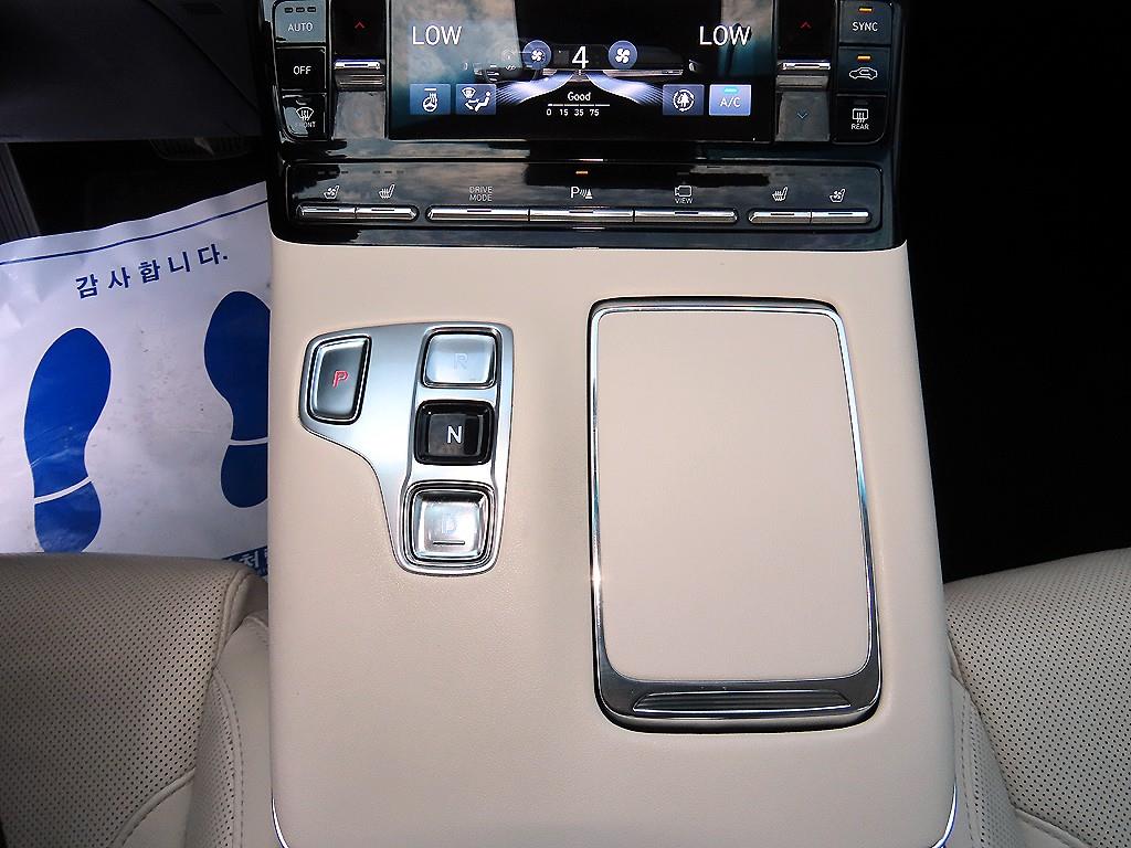 Hyundai Grandeur — photo 10