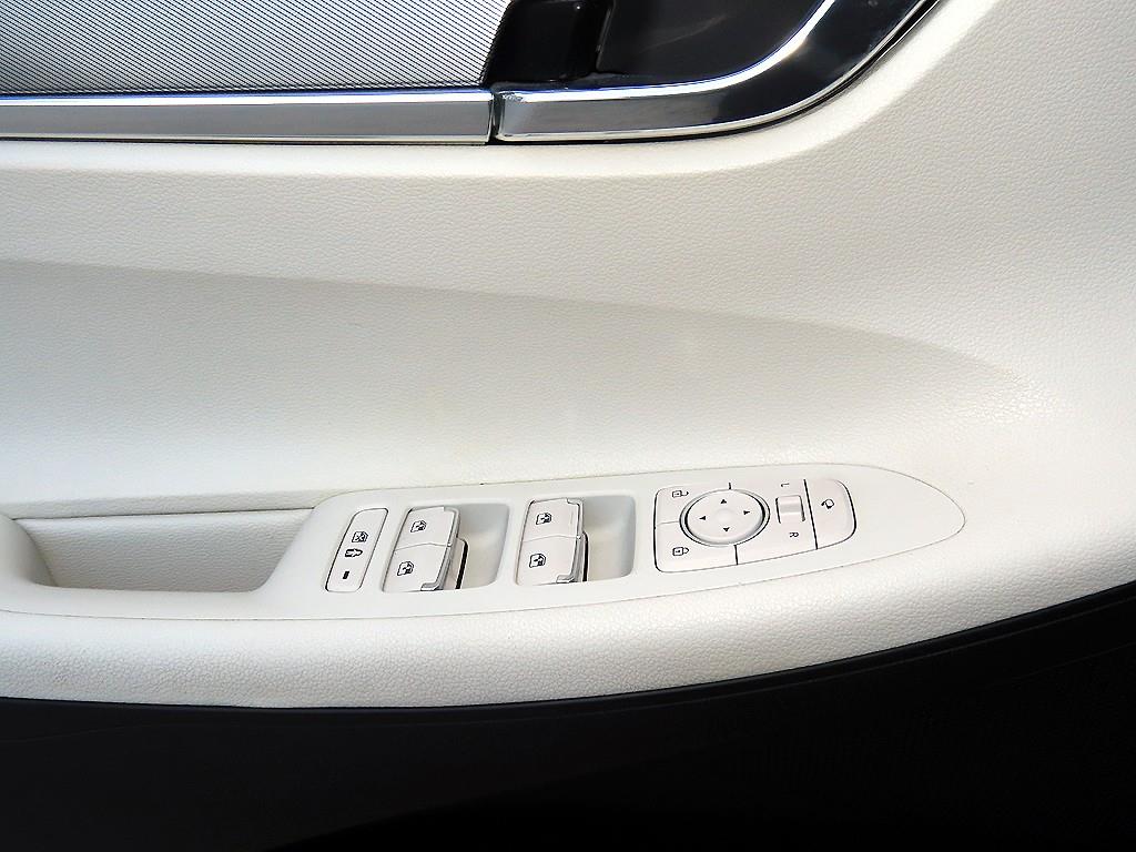 Hyundai Grandeur — photo 11