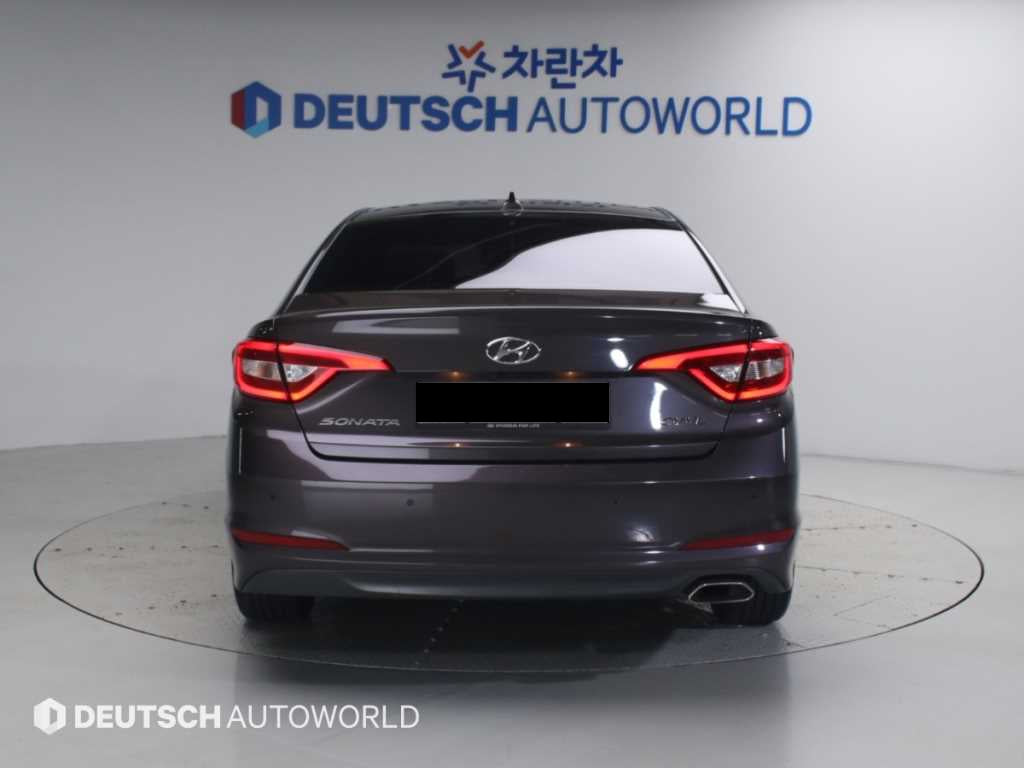 Hyundai Sonata — photo 04