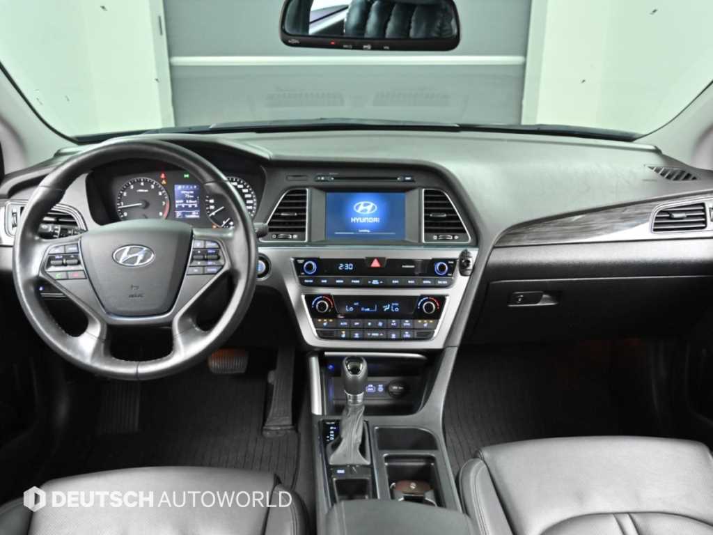 Hyundai Sonata — photo 07