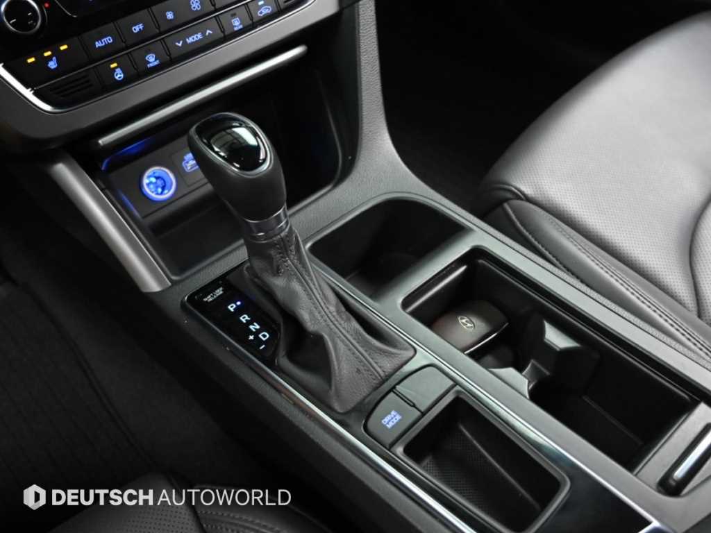 Hyundai Sonata — photo 09