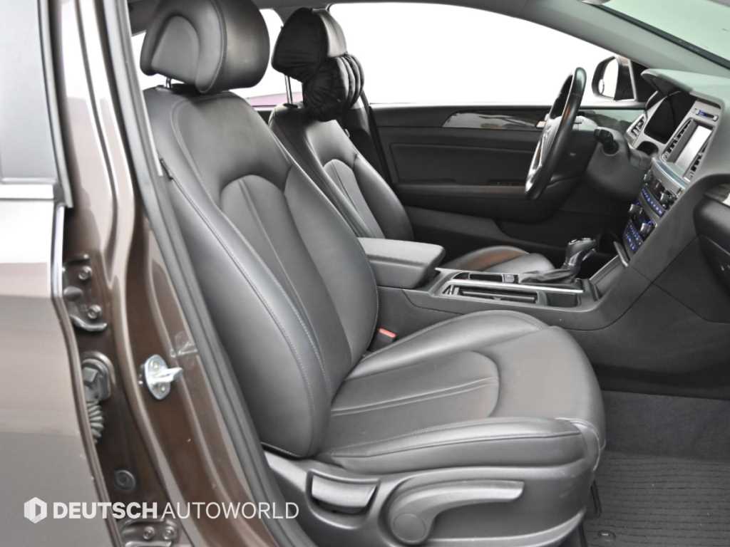 Hyundai Sonata — photo 10