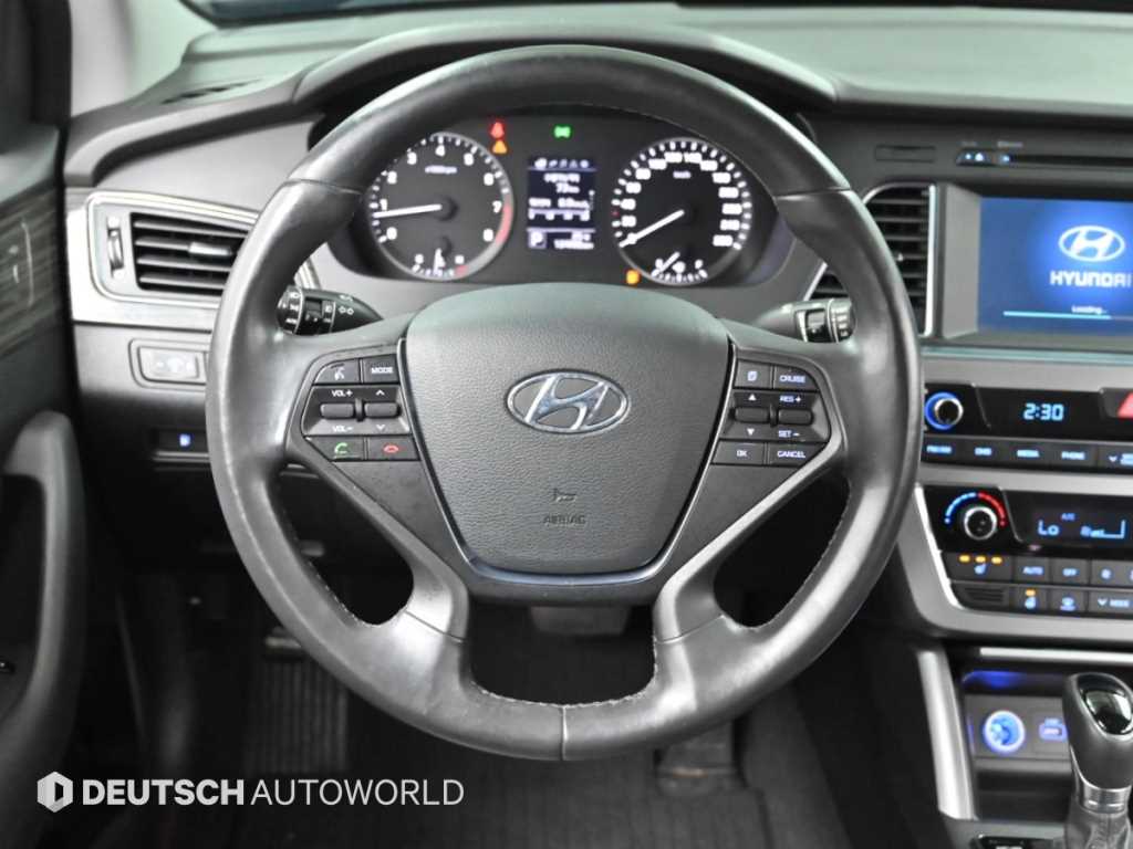Hyundai Sonata — photo 13
