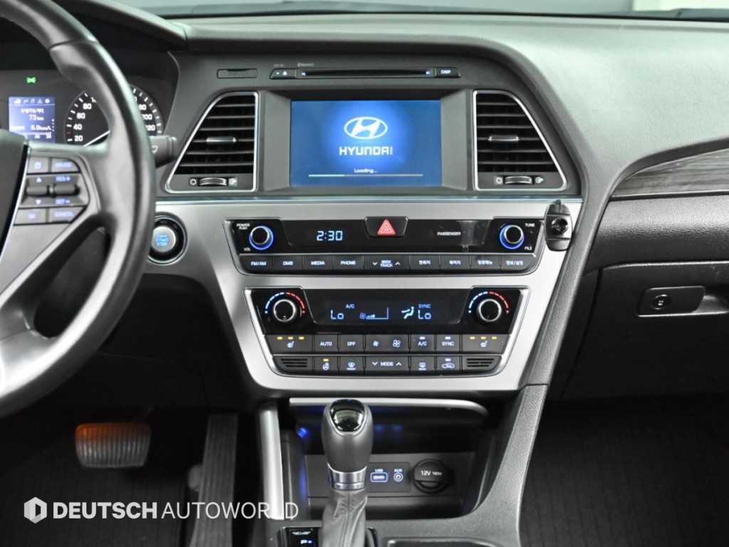 Hyundai Sonata — photo 14