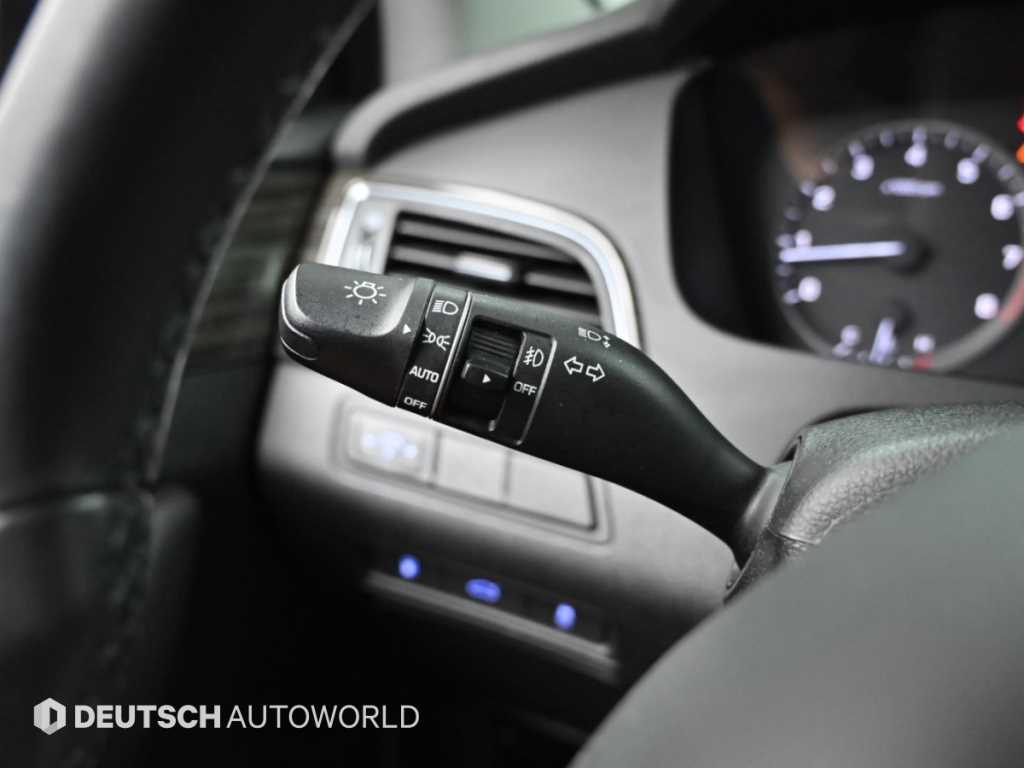 Hyundai Sonata — photo 16