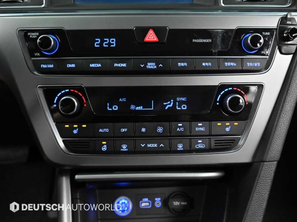 Hyundai Sonata — photo 17