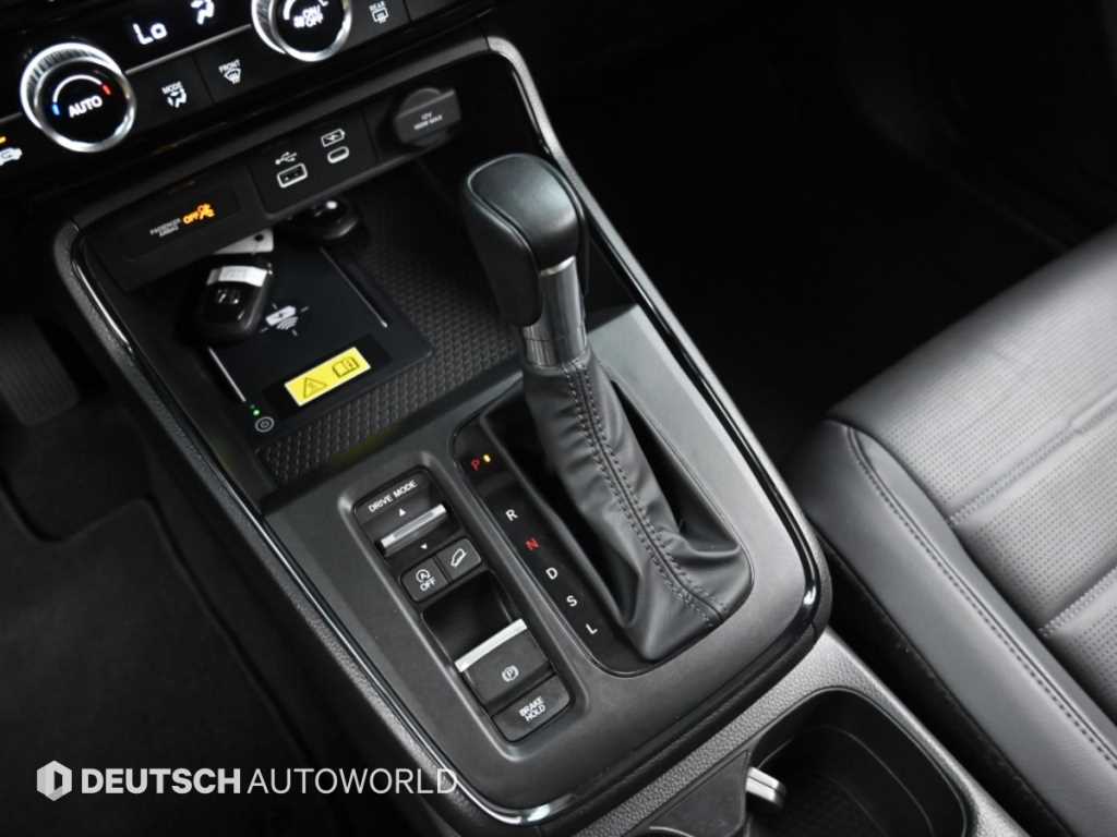 Honda CR-V — photo 09