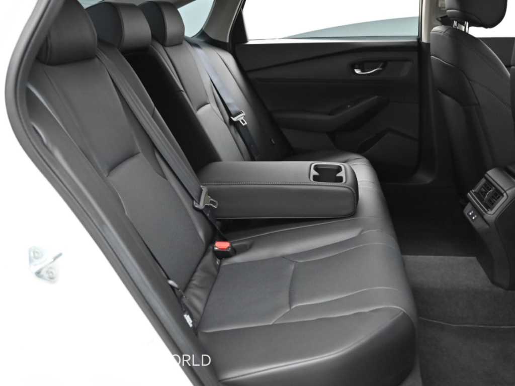 Honda Accord — photo 12