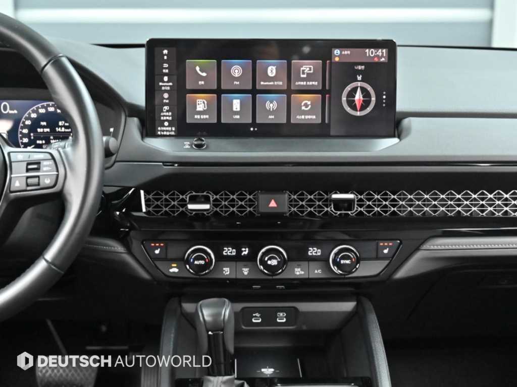 Honda Accord — photo 14