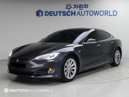 Tesla Model S — photo 01