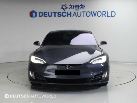 Tesla Model S — photo 03