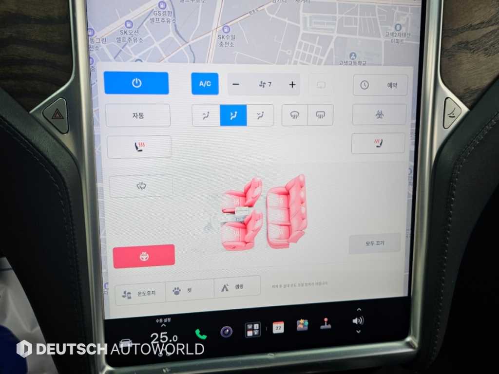 Tesla Model S — photo 16