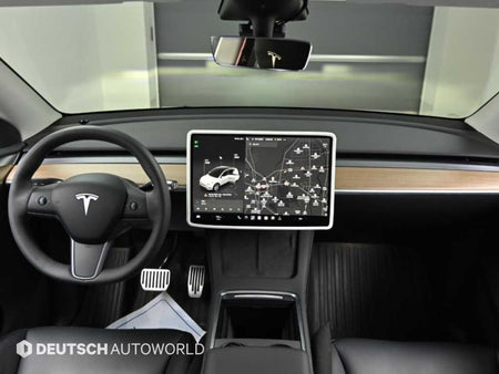 Tesla Model Y — photo 06